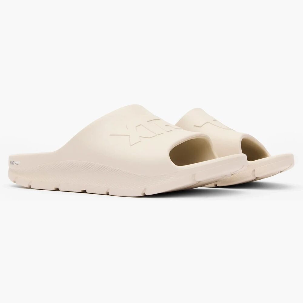 Xtratuf Women's Size 6 Après Fish‎ Outdoor Slide Sandals Cream